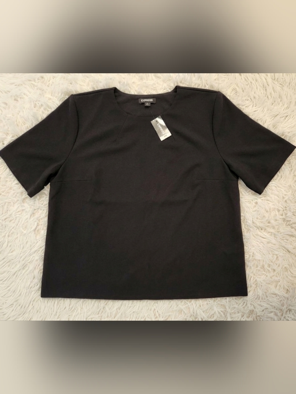 NWT Express Black Short Sleeve Body Contour Crew Neck Top Size M